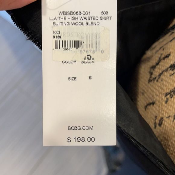 NWT BCBG Maxazria - Picture 7 of 7